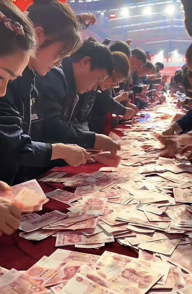 這個(gè)河南民企老板一言不合就發(fā)福利為什么沒有破產(chǎn)？(圖5)