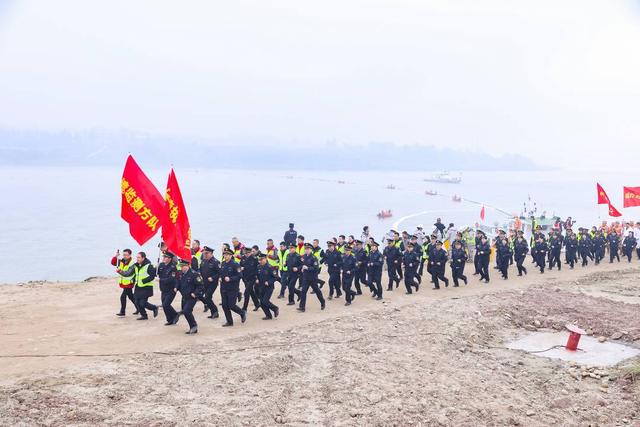 高規(guī)格跨區(qū)域聯(lián)合處置嘉陵江流域展開突發(fā)環(huán)境事件應急演練(圖3)