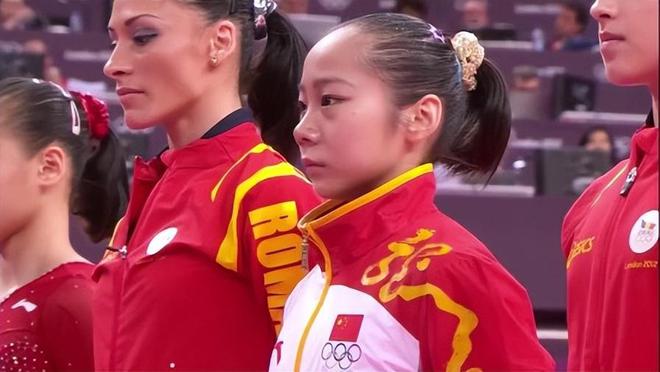 身高僅1米37的奧運(yùn)冠軍20歲迎來二次發(fā)育退役多年她過得如何(圖1)