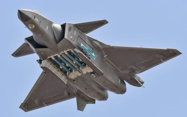 敵人倒吸冷氣！殲-20“野獸模式”刷爆全網(wǎng)掛滿14枚空空導(dǎo)彈！網(wǎng)友：不要隱身了？(圖11)