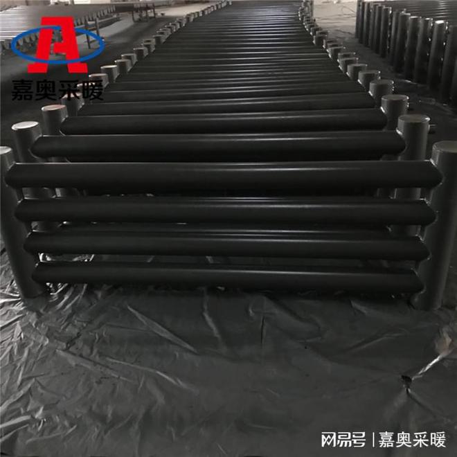 工業(yè)無縫光排管暖氣片(圖1)