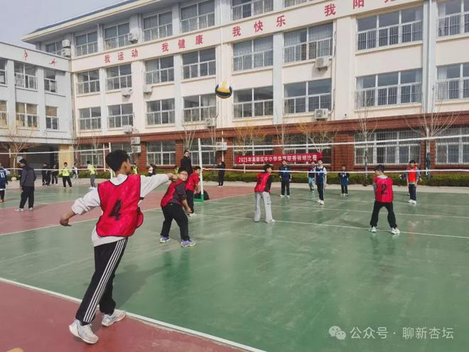 2025年聊城高新區(qū)中小學生體育聯(lián)賽籃球、排球比賽圓滿落下帷幕(圖2)