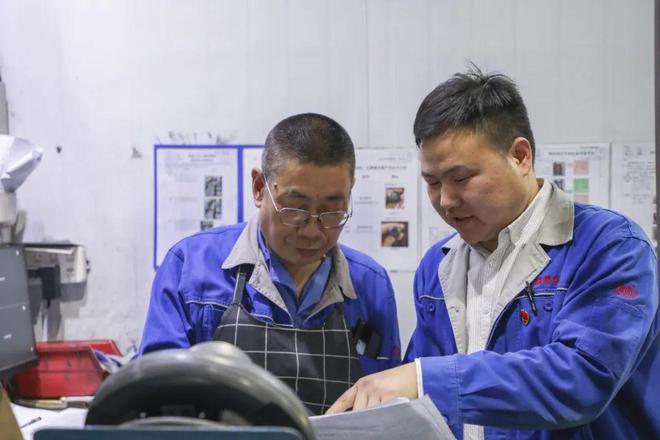 Im（中國體育）：從“門外漢”到行業(yè)領(lǐng)軍人！他用13年攻克航天防腐難題詮釋新時代工匠精神(圖2)